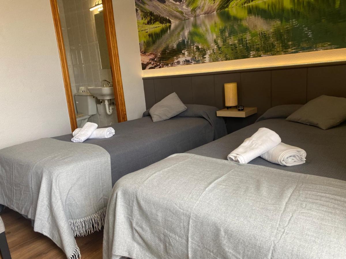 Hostal Restaurante Rio Ubierna Кинтанилья-Вивар Экстерьер фото