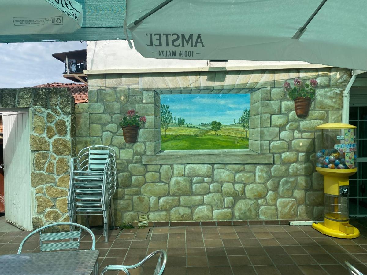 Hostal Restaurante Rio Ubierna Кинтанилья-Вивар Экстерьер фото